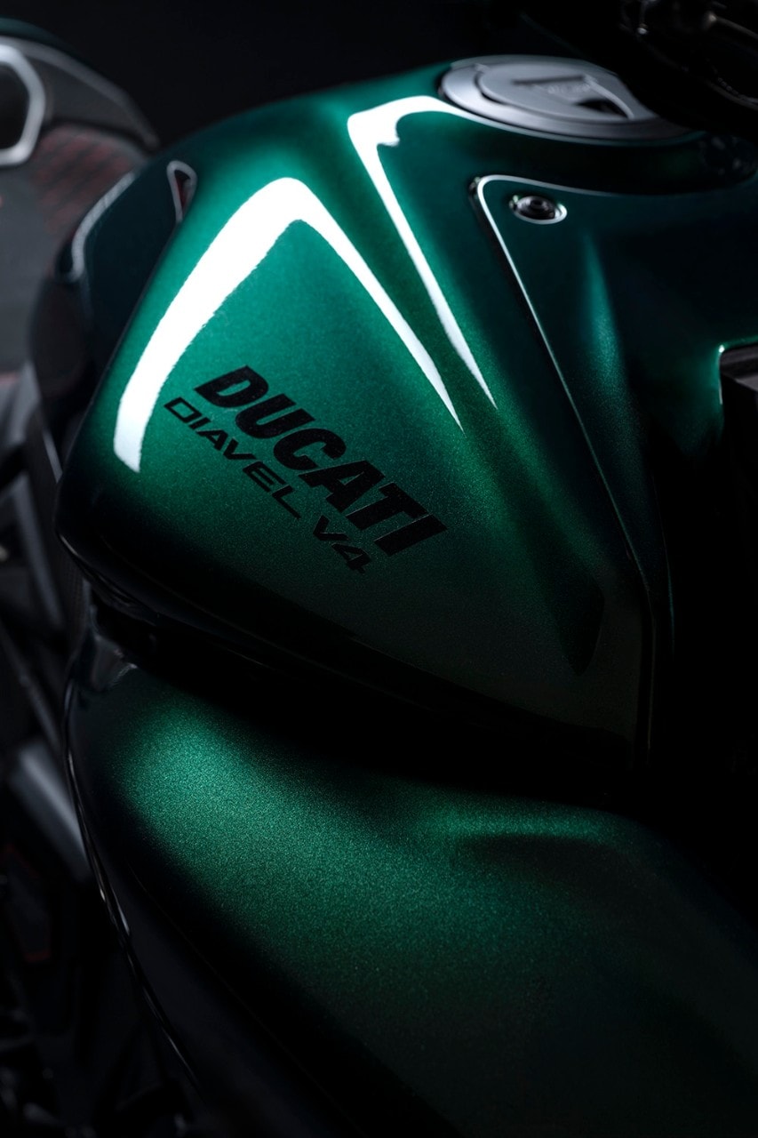 Ducati e Bentley: due serie davvero speciali per la Diavel V4